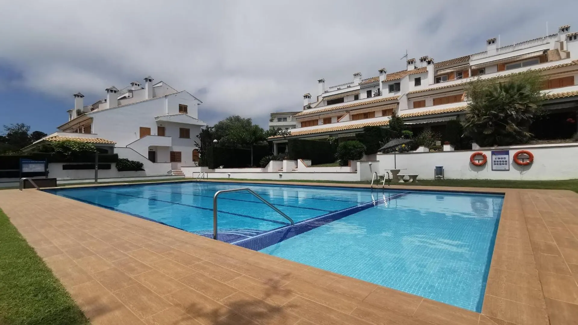 Fantastico Apartamento En S'Agaro Con Terraza, Piscina Y Tenis, A 200M De La Playa - Es-209-41